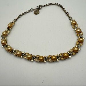 Vintage Lisner Gold Tone Faux Pearl Rhinestone 15” Necklace